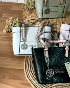 Desain Fashion Premium: Mengenal Guess Delaney Ori