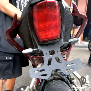 Tailtidy Dudukan Plat Nomor belakang R15 V3 tail tidy sen sein LED
