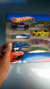 MURAH Mainan Die Cast 1 set isi 10 hotwhell Bahan Besi COD