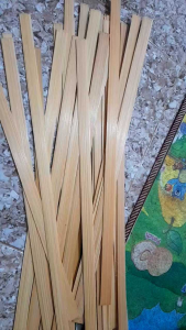 iratan tebal 2ml lebar 2cm isi 50lembar