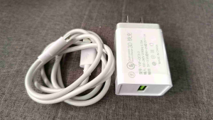 Reelme Fast Charger Complete Set: A High-Speed Charging Solution