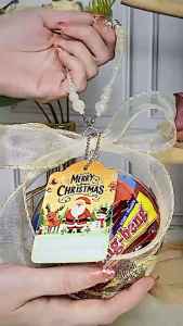 (READY) GIFT SNACK NATAL/ HAMPERS ACRYLIC NATAL/ GANTUNGAN ACRYLIC UNIK