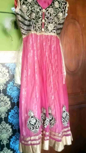 gaun Bollywood velvet