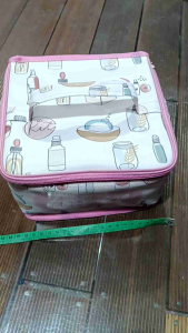 box penyimpanan / box kosmetik