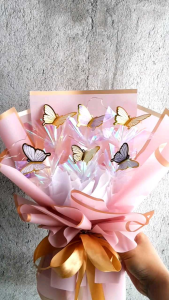 Hadiah Wisuda, Hari Guru, dan Kado Ulang Tahun Cewek: Buket Bunga Viral & Unik