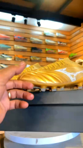 รองเท้าฟุตบอล Mizuno Morelia Neo IV Pro FG ตัวท็อป