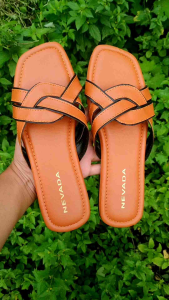 sandal selop two tone wanita / sandal flip flop anyam wanita