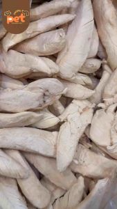 อกไก่ชิ้นฟรีซดราย ผลิตจากอกไก่100%ไม่ปรุงรสแต่งกลิ่นเกรดคนทาน ราคาโรงงาน ผลิตสดใหม่ทุกเดือน