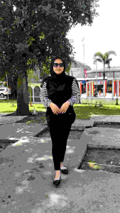 Pakaian Atasan Wanita Oval Bahan Katun Kombad Adem