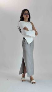 ISRI - One-sleeve Top (FW25) เสื้อผ้ายืดแขนเดียว ชายเสื้อเฉียง