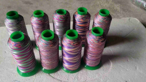 Chỉ may chỉ thêu sắc màu