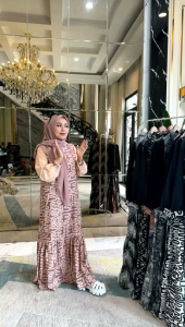 selena dress by journeyscarves