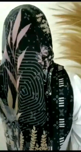 Hijab Segi empat motif terbaru//Kerudung Segi4 motif bunga inji black