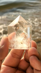 💎 ควอตซ์ใส ทาวเวอร์ เนื้อสวยใส ขนาดเล็ก / 69.5 กรัม  🌟 ( Clear Quartz Tower ) ✨  🌈