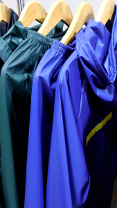 JAS HUJAN SETELAN PRIA DAN WANITA BAHAN PVC TEBAL ELASTIS MURAH BY AXO