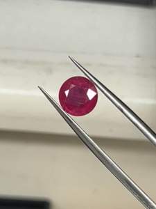 2500RB- ĐÁ RUBY CẮT GIÁC THIÊN NHIÊN CÓ XỬ LÝ KEO ( thông số trong ảnh chụp) 2.5 Carat