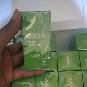 Masker Green Tea Pembersih Komedo Tea Cleansing Clay Stick Masker Pencerah Wajah 40gr