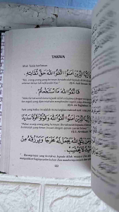 Riyadhus Shalihin Terjemahan & Buku Pendidikan Agama