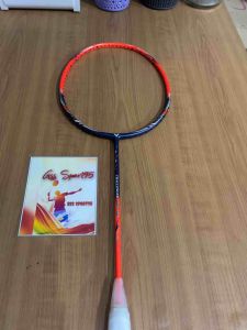 Raket Badminton Victor Challenger 9500 Pro: Rakets dengan Kualitas Tinggi