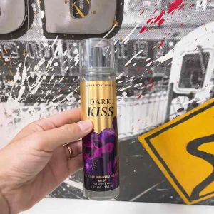 Xịt thơm toàn thân Body works dark kiss 236ml