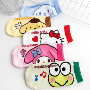 Kaos kaki Keroppi Melody Cinnamoroll Hello Kitty Pompompurin