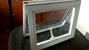 awning window 40cm x 50cm