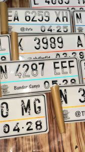 Plat Nomor Variasi Baut Tanam Lapis Mika