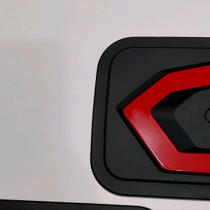 Tank Cover Tutup Tangki Bensin Mobil Daihatsu Sigra Tahun 2016-2022 Hitam List Merah Carbon Black Full Model