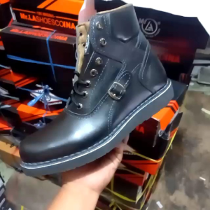 SEPATU BOT KULIT PRIA DEWASA