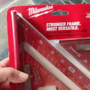 Milwaukee 7 in. Rafter Square and 4-1/2 in. Aluminum Trim Square Set