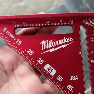 Milwaukee 4-1/2 in. Trim Square