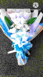 ช่อเปล่าใส่ธนบัตร 5 บัตร สีฟ้า ช่อรักแม่ หรือได้ 5 ใบ - ช่อม่างสีฟ้า ผู้ชาย ช่อผ้า