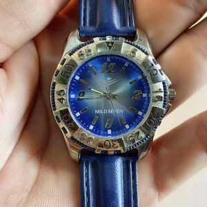 Đồng hồ nam MILD SEVEN máy Japan đen mặt xanh trải tia dây da xanh đồng bộ size 40mm cả núm size niềng 35mm size khung sườn 385mm niềng băm xăm nổi cọc số