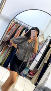 sale atasan polkadot kode 020