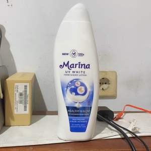 Lotion Marina UV White Sehat & Bercahaya 460ml