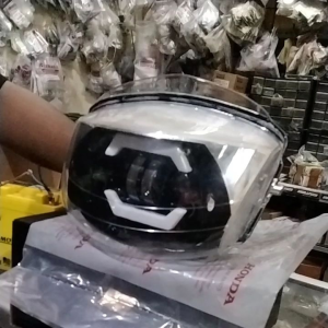 Reflektor Lampu Depan Daymaker Kirana: Peningkatan Visibilitas Lampu Depan