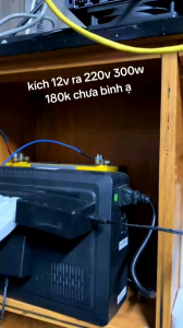 Kích điện 12v ra 220v 300w Vertiv PSA650-soho có ngõ usb giá chưa có bình ác quy. Giá 1 cái