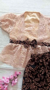 Kebaya Anak Bayi 6 Bulan Setelan Kutubaru Cream Encim Betawi Brukat Batik Free Bando