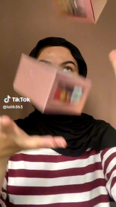 Bening Skincare Bedak Tabur Loose Setting Powder Glowing