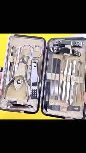 กรรไกรตัดเล็บ ที่ตัดเล็บเซทใหญ่รวม19ชิ้น ชุดทำเล็บครบชุดพร้อมกระเป๋าเก็บอย่างดี