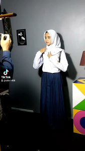 Setelan Seragam SMP MTS Tangan Panjang Merk eLDe