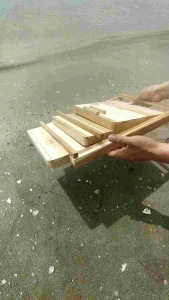 ชั้นไม้วางเครื่องมือพับเก็บได้ ไม้สัก ชั้นวางต้นไม้ 3 ชั้น สุง 42 กว้าง 32 ซม ระหว่างชั้น 13 ซม