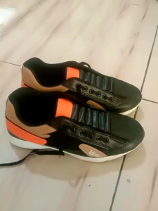 sepatu snaeker pria dan wanita keren kekinian terbaru olah ragasekolahjoging bisa cod
