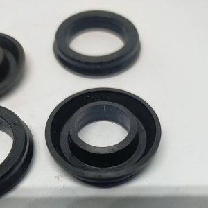 Karet Seal Kit Sentral Central Master Rem Depan Atas Mitsubishi L300 Diesel Taft GT Hiline