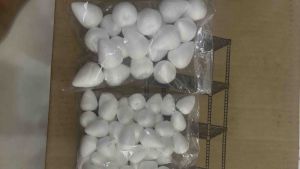Nụ hoa hồng hình giọt nước