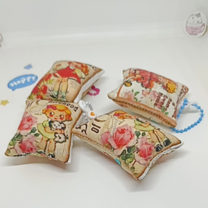 พวงกุญแจผ้าลายเด็กหญิงห้อยรถยนต์ห้อยกระเป๋าคละลาย