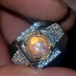 Natural very light purple star sapphire ceylon srilanka