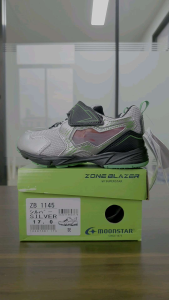 Walking Habit Kids × Superstar by Moonstar | รองเท้ากีฬาสำหรับเด็ก รุ่น ZB-1145 (LED)