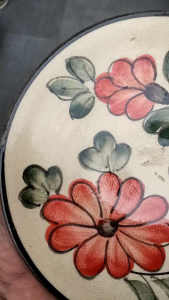 piring gantung keramik lukis motif bunga untuk hiasan dinding kode 4