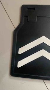 Karet Lumpur Karet Ceceret Spakbor Mobil Pick-up 1Set(Kiri-Kanan) Hitam Strip Putih-Putih